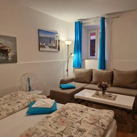 Limona Apartment *