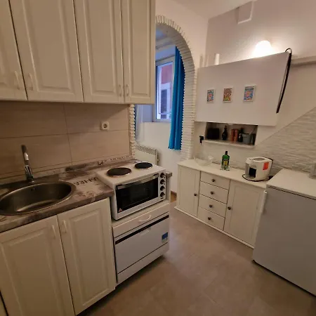 Limona Apartman *